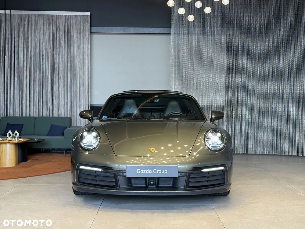 Porsche 911 Targa 4 - 5