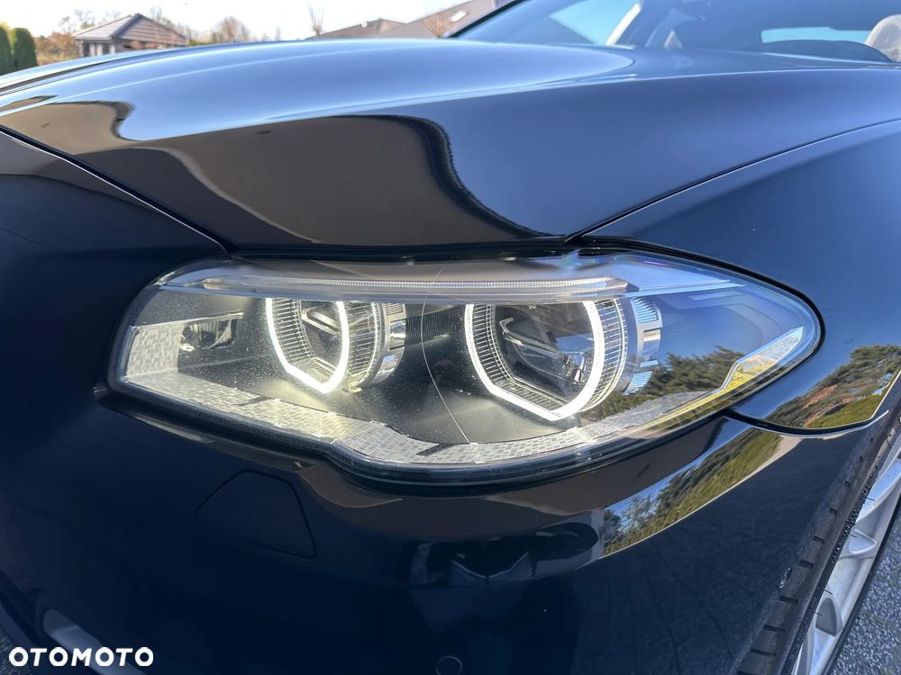 BMW Seria 5 530d xDrive Luxury Line - 17
