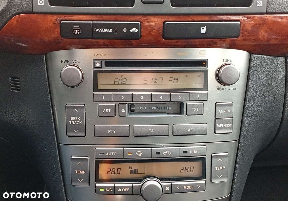 Toyota Avensis - 27