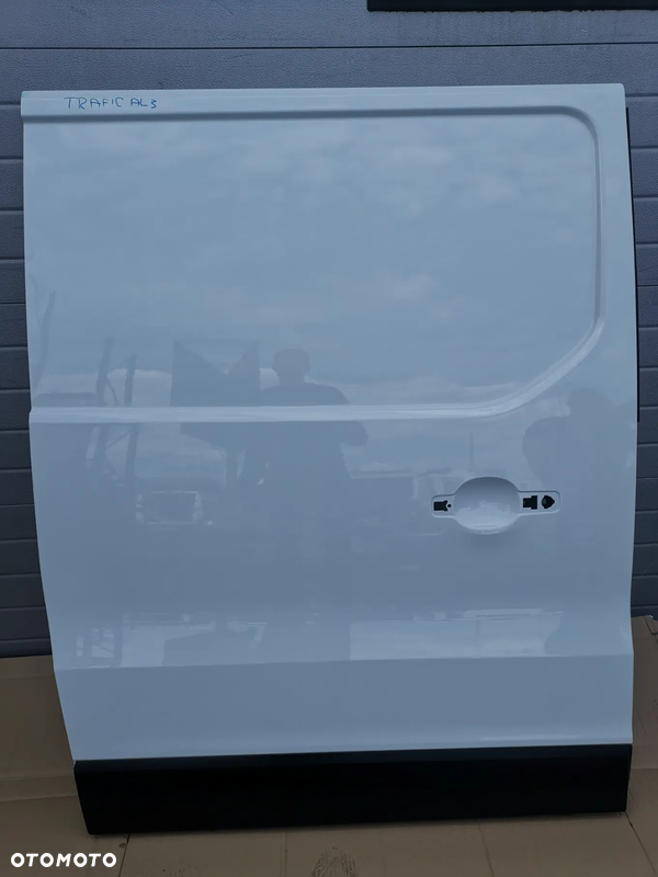 Drzwi Przesuwne Prawe Renault Trafic III Opel Vivaro B 2014- BIAŁE
