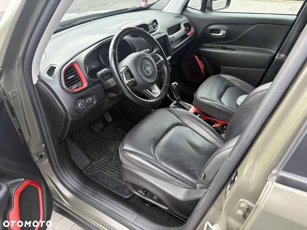Jeep Renegade - 12