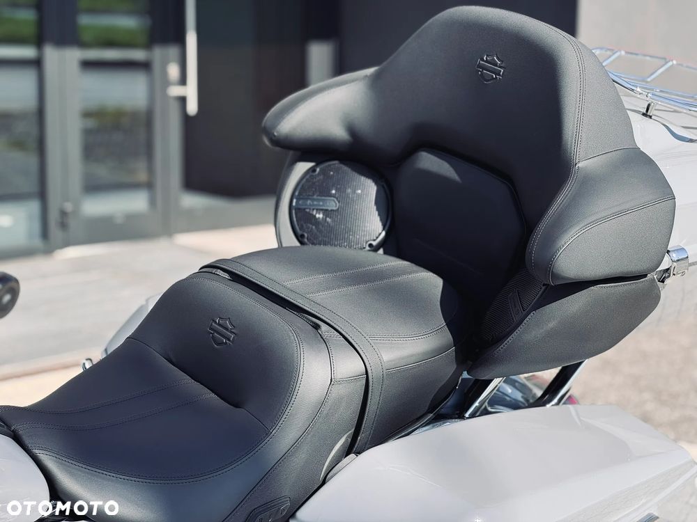 Harley-Davidson Touring Road Glide - 23