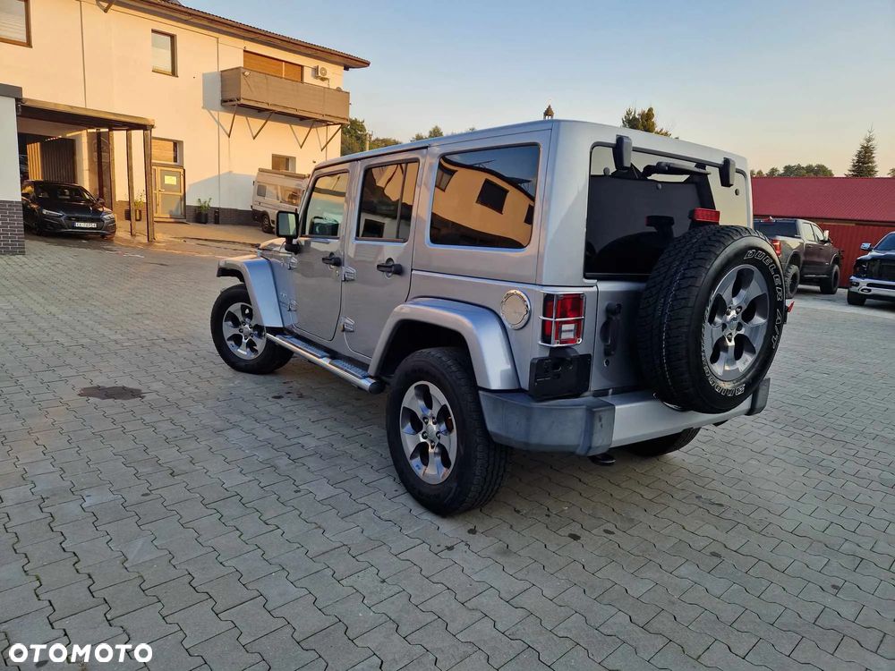 Jeep Wrangler Unlimited Hard-Top 3.6 Automatik Sahara - 5