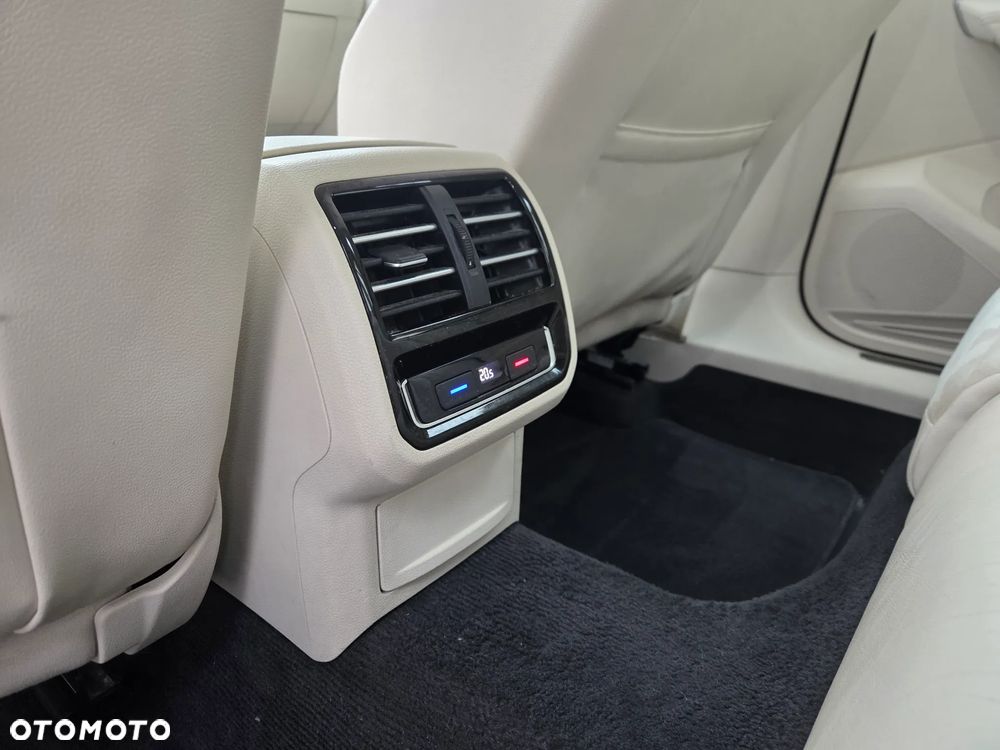 Volkswagen Passat 2.0 TDI BMT 4Mot Highline DSG - 8