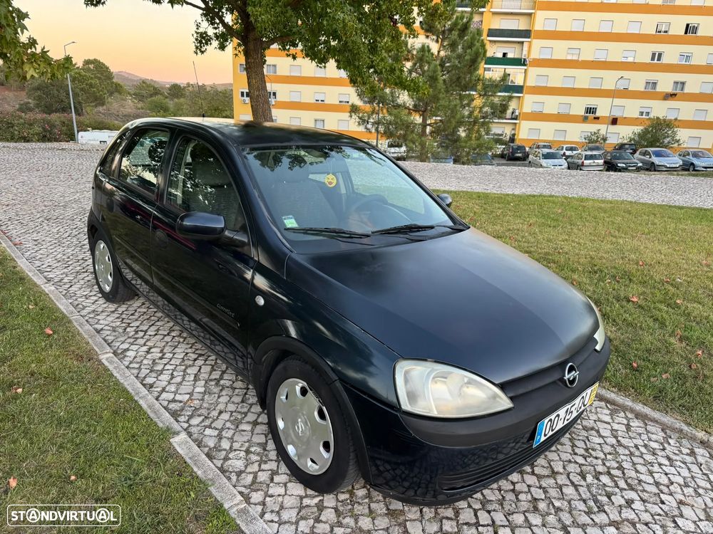 Opel Corsa 1.2 16V Confort - 1
