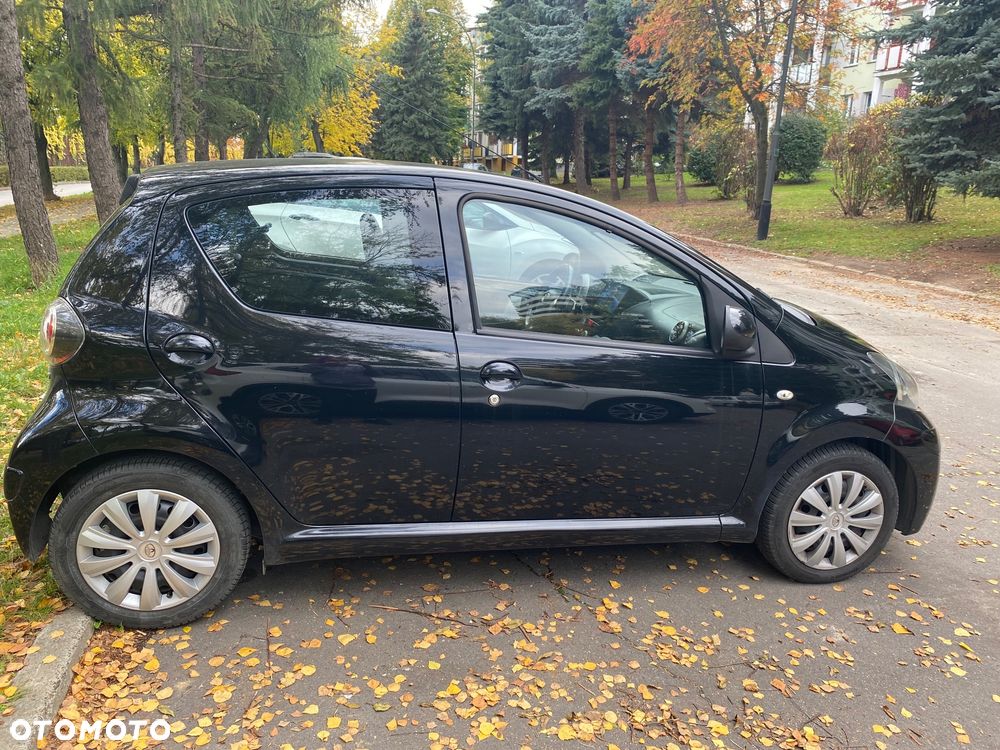 Toyota Aygo 2012 photo 3