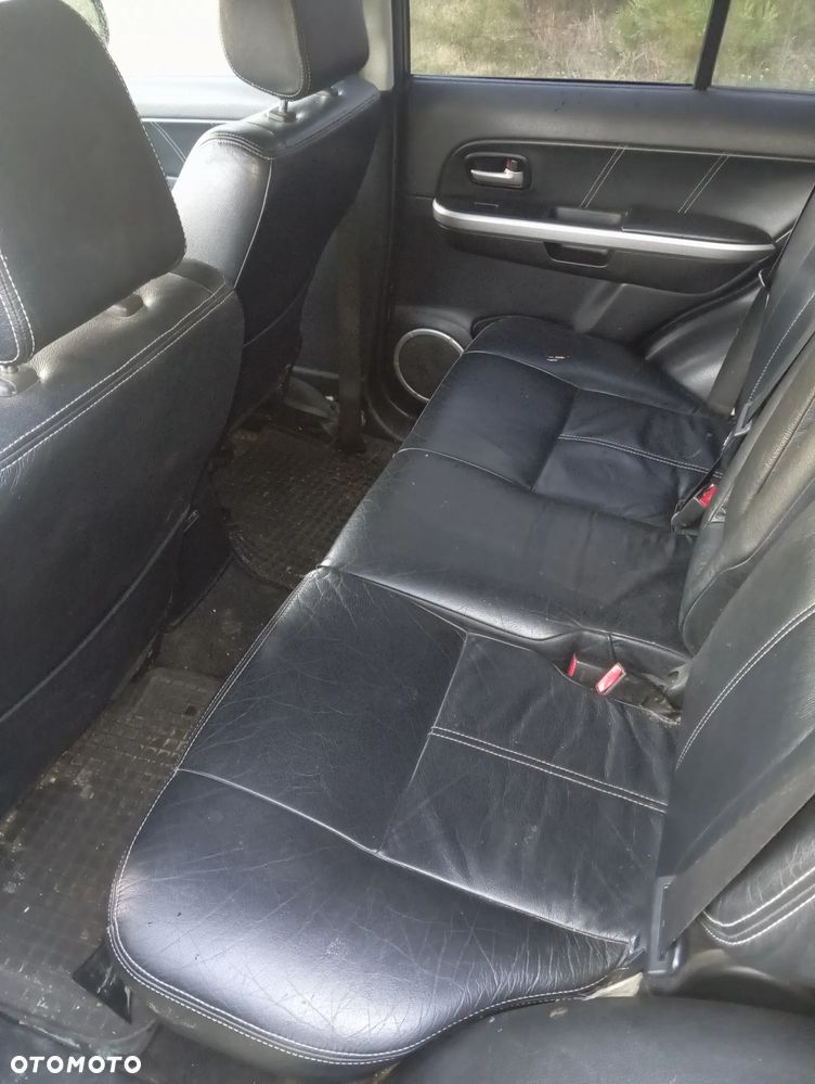 Suzuki Grand Vitara 1.9 DDiS Club DPF Family - 14