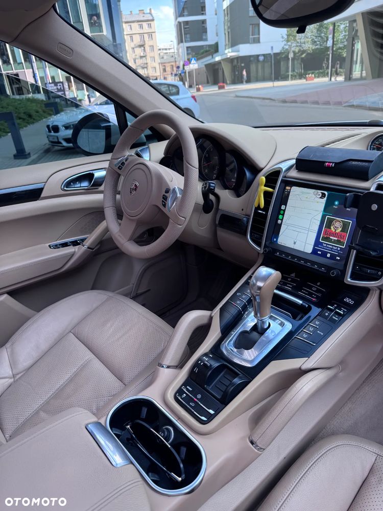 Porsche Cayenne - 27