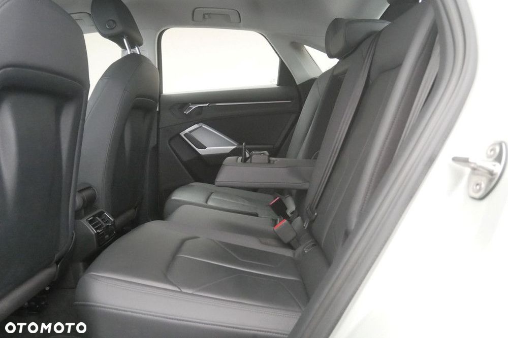 Audi Q3 Sportback - 15