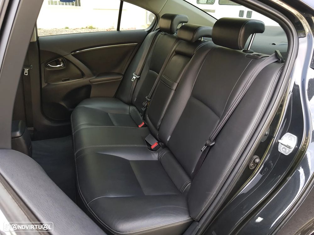 Toyota Avensis SD 2.0 D-4D Exclusive +Pele+GPS - 25