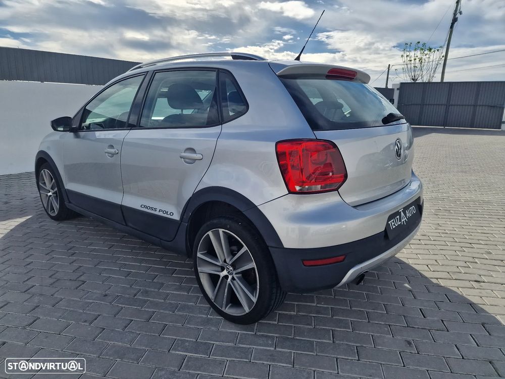 VW Polo 1.6 TDI Confortline BlueMotion - 8