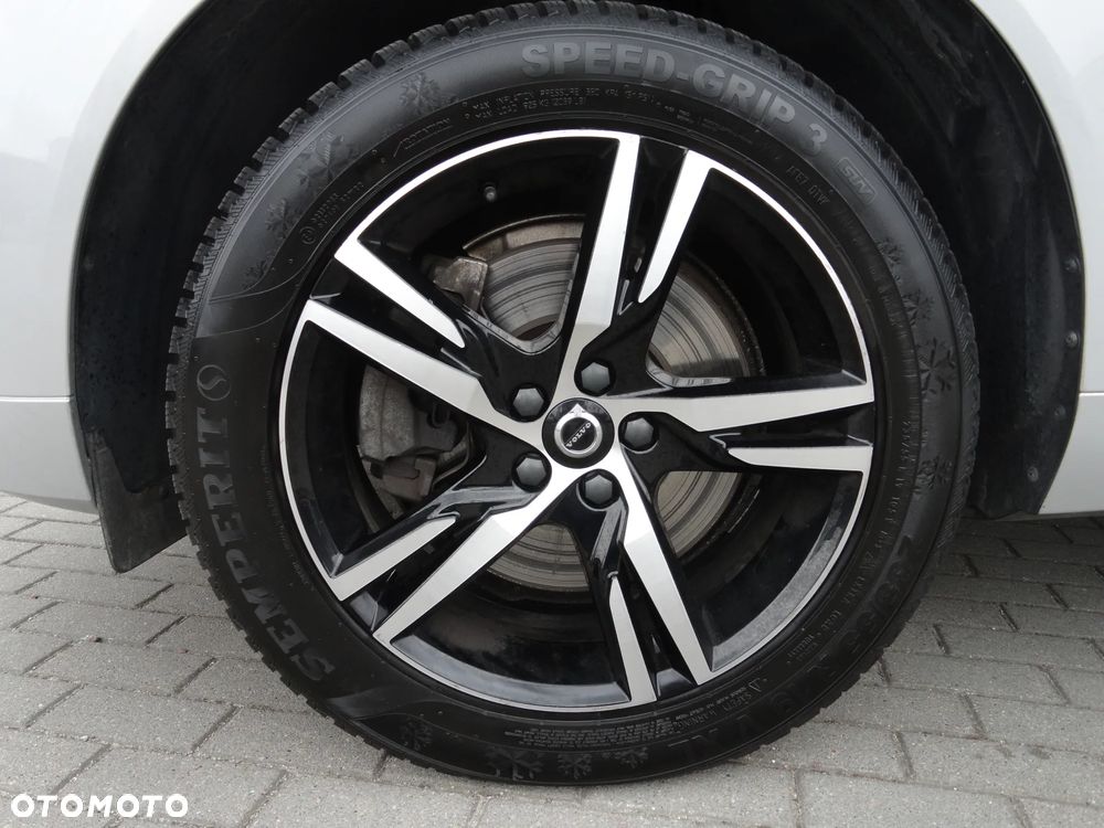 Volvo XC 60 B4 D Geartronic RDesign - 31