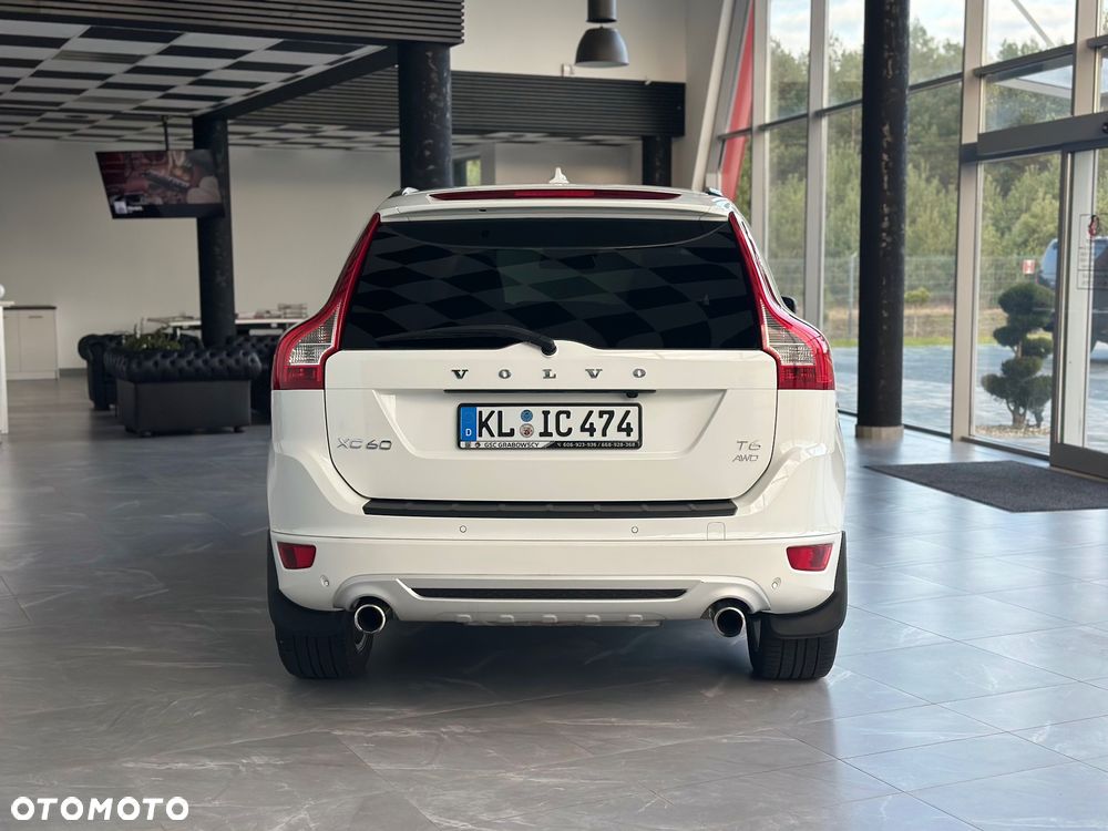 Volvo XC 60 T6 AWD R-Design - 12