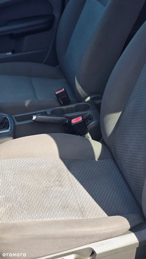 Ford Focus 1.6 Ambiente - 10