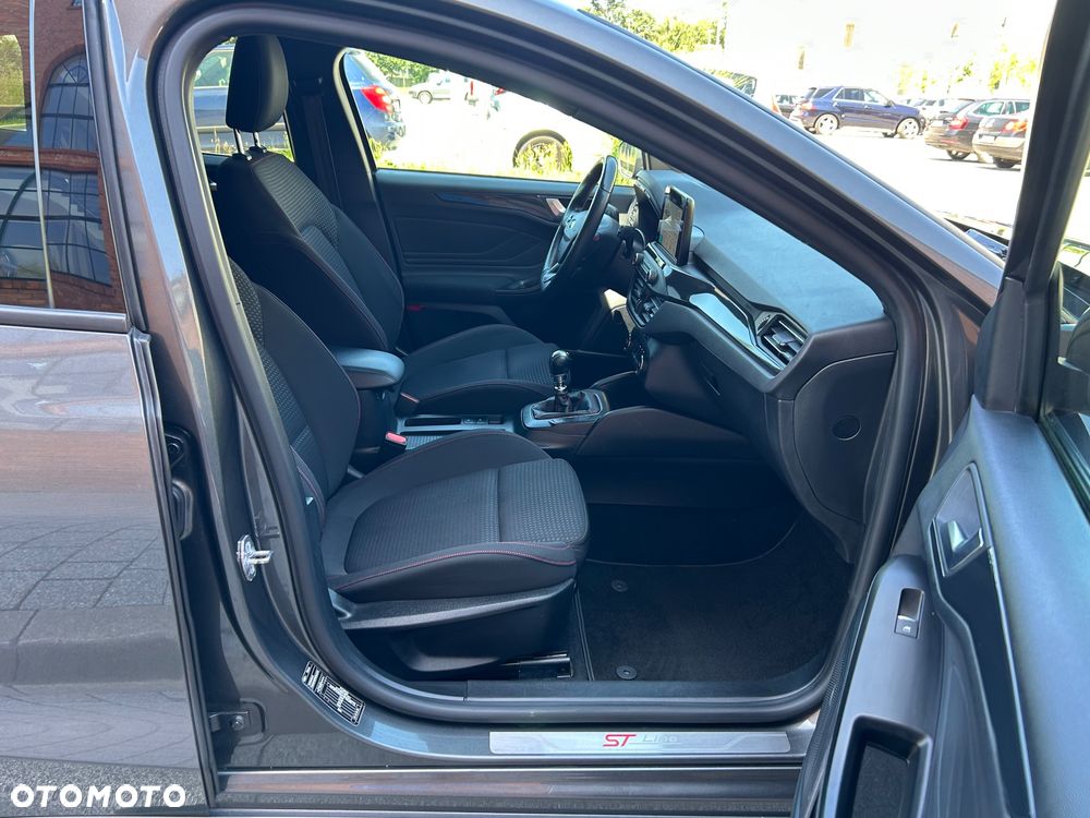 Ford Focus 1.5 EcoBoost STart-Stopp-System ST-LINE - 16