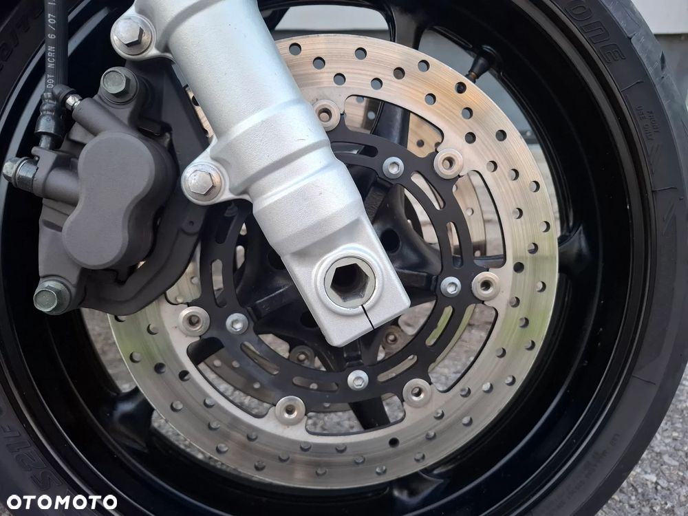 Yamaha FZ6 - 8