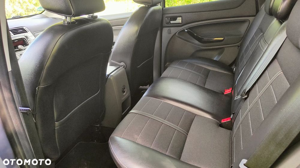 Ford Kuga 2.0 TDCi Titanium FWD - 33