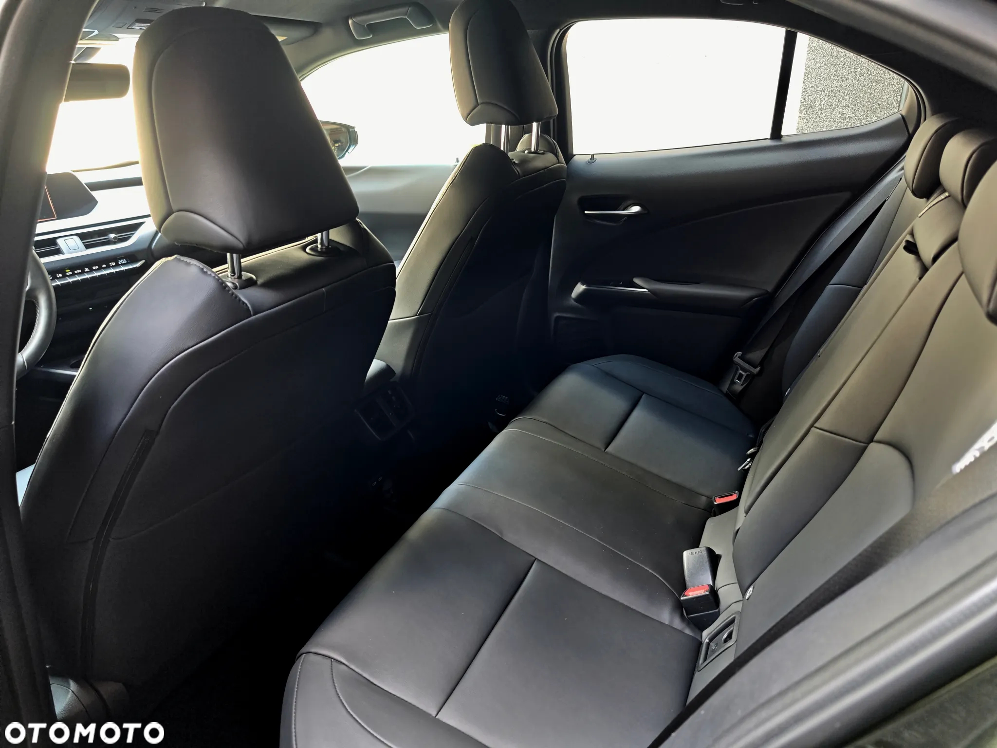Lexus UX 250h GPF F Impression 2WD - 15