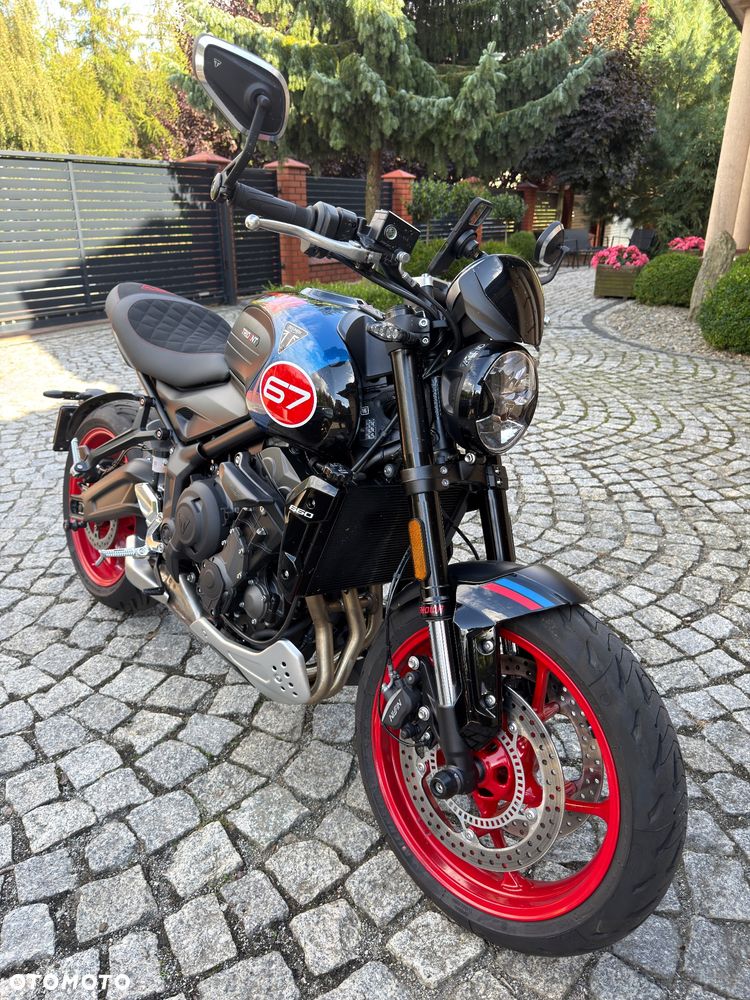 Triumph Trident - 1