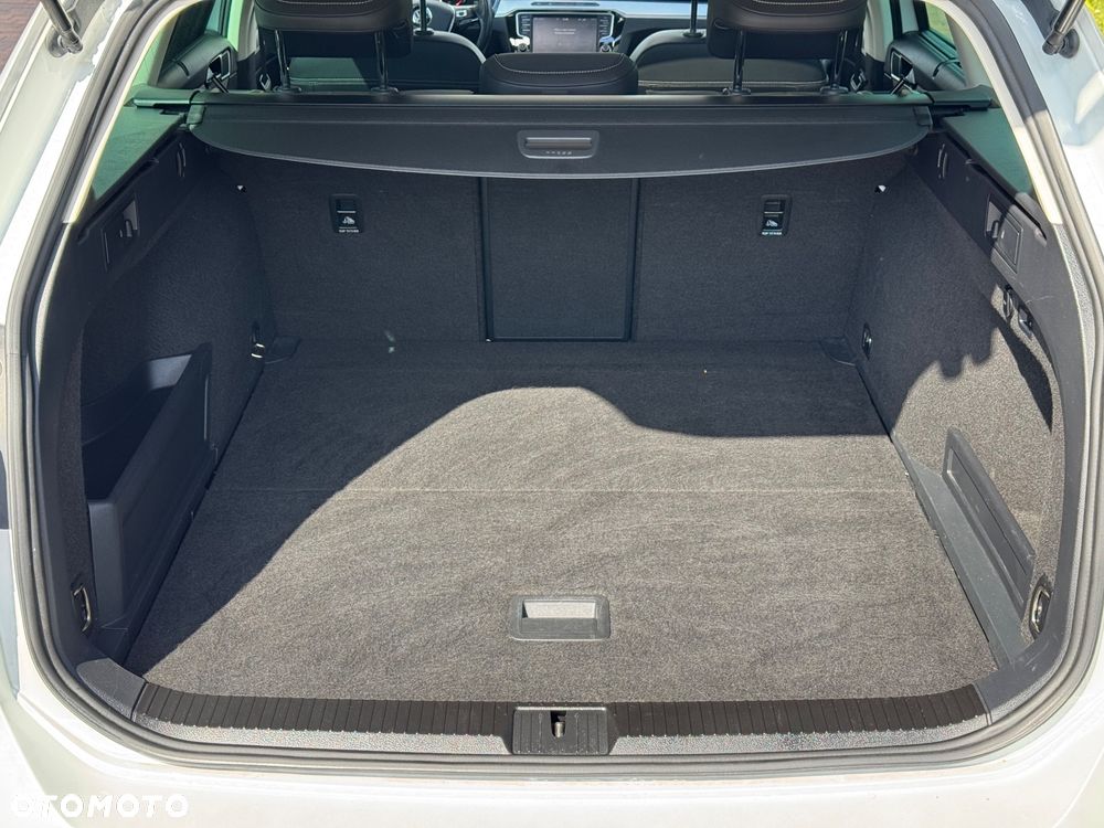 Volkswagen Passat 2.0 TDI SCR (BlueMotion Tech) 4Mot DSG Highline - 19
