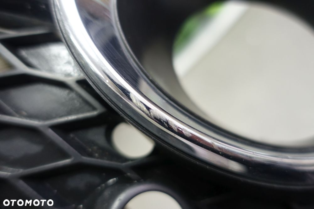 KRATKA ZDERZAKA LEWA AUDI Q5 SLINE LIFT 8R0 - 6