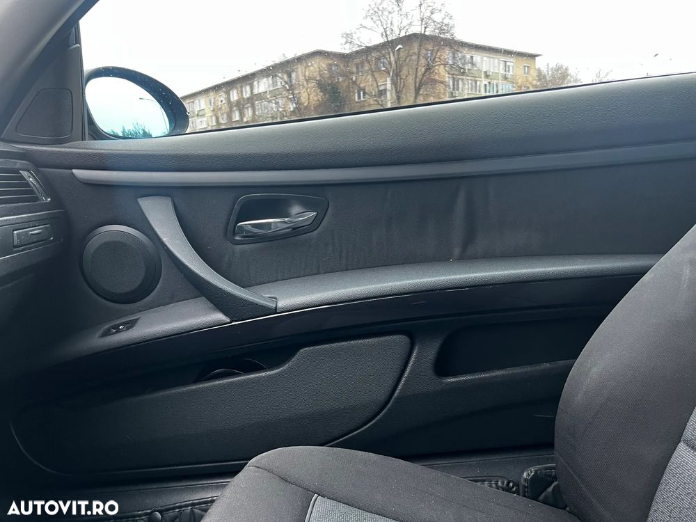 BMW Seria 3 320d - 25