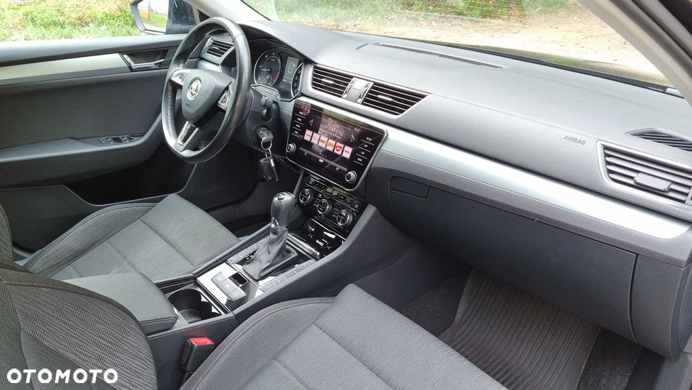 Skoda Superb 2.0 TDI Style DSG - 8