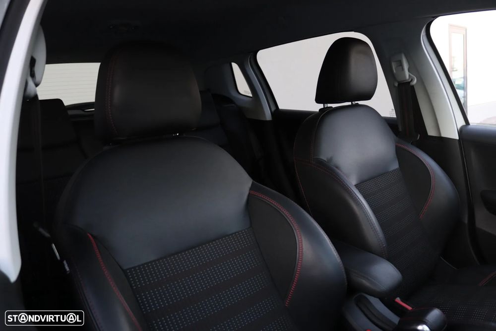 Peugeot 2008 1.2 PureTech GT Line - 50