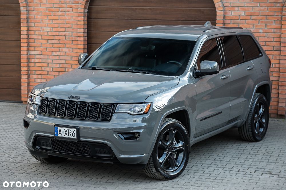 Jeep Grand Cherokee - 1