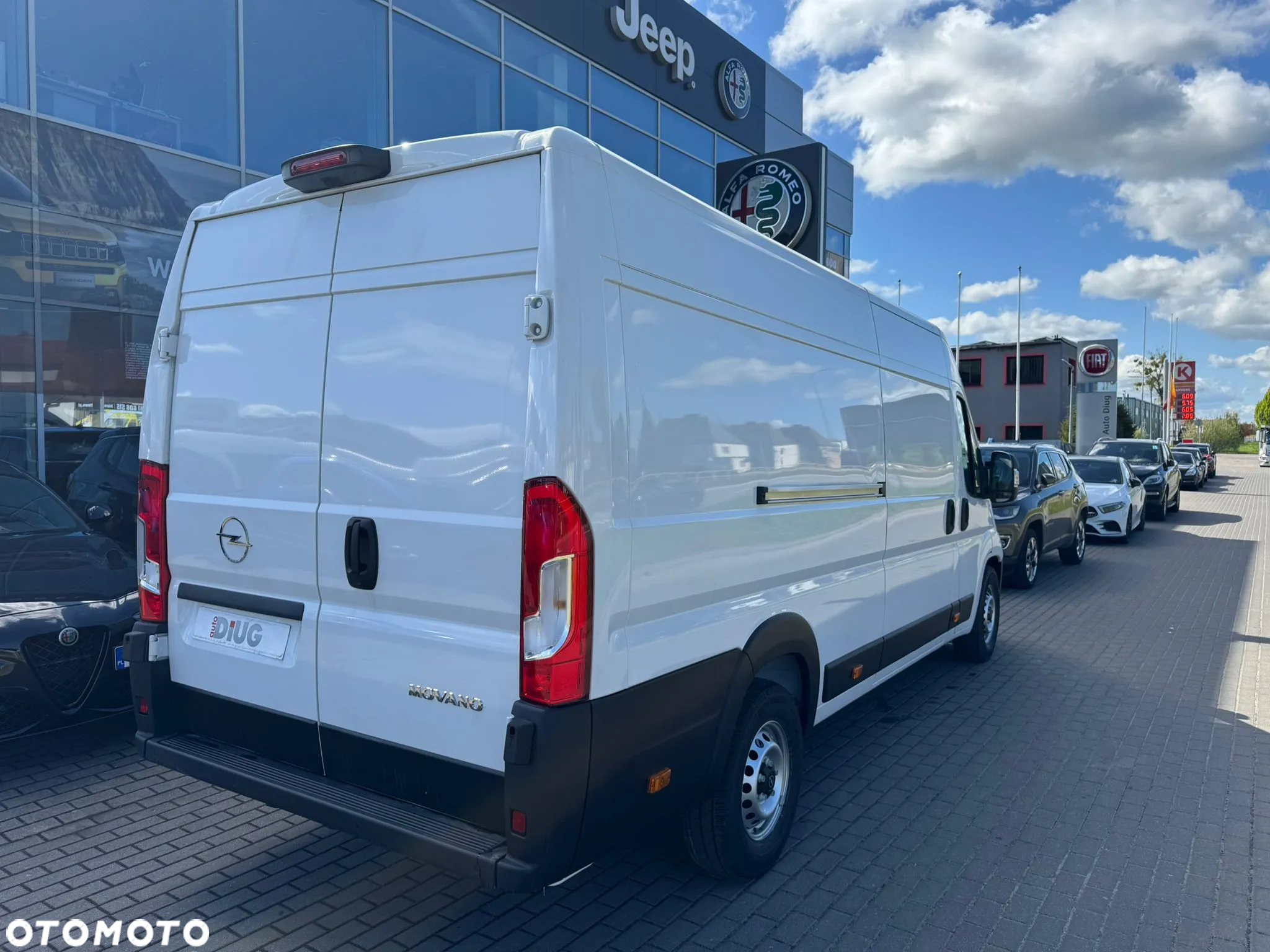 Opel Movano Furgon L4H2 2.2 Diesel 180KM MT6 - 4