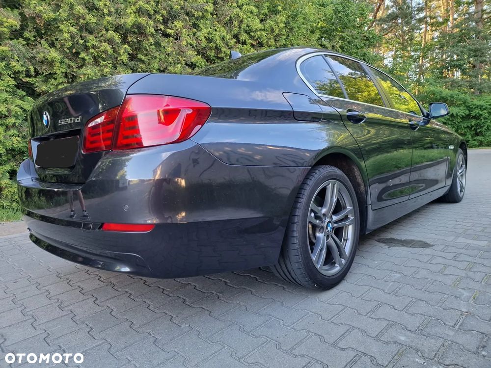 BMW Seria 5 520d Luxury Line - 7