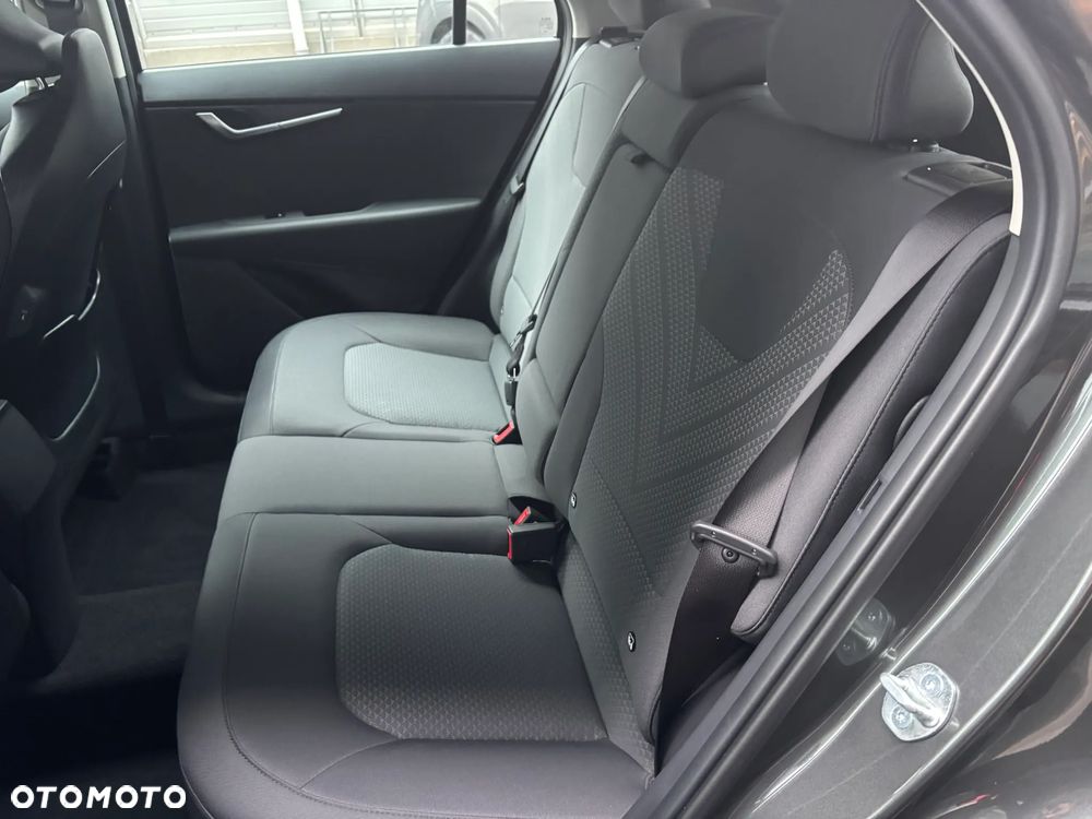 Kia Niro 1.6 GDI Hybrid M - 16