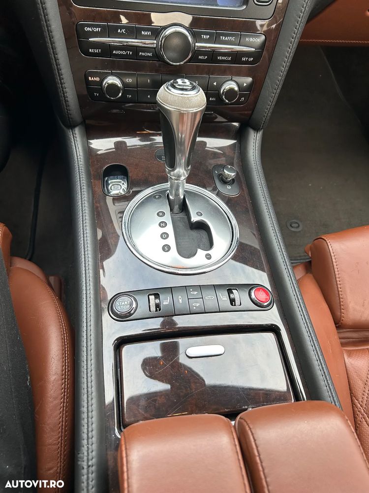 Bentley Continental GT - 10