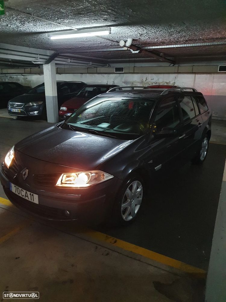 Renault Mégane Break 1.5 dCi Dynamique Luxe - 4