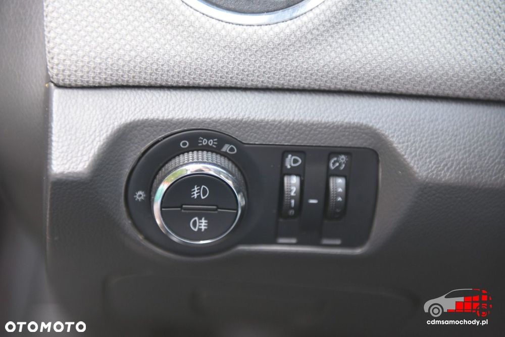 Chevrolet Cruze - 32
