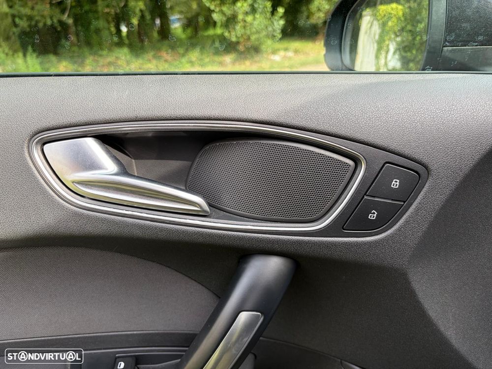 Audi A1 1.6 TDI S line edition - 22