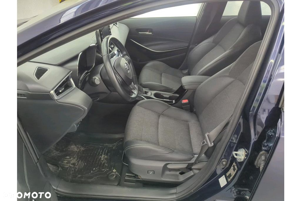 Toyota Corolla - 5