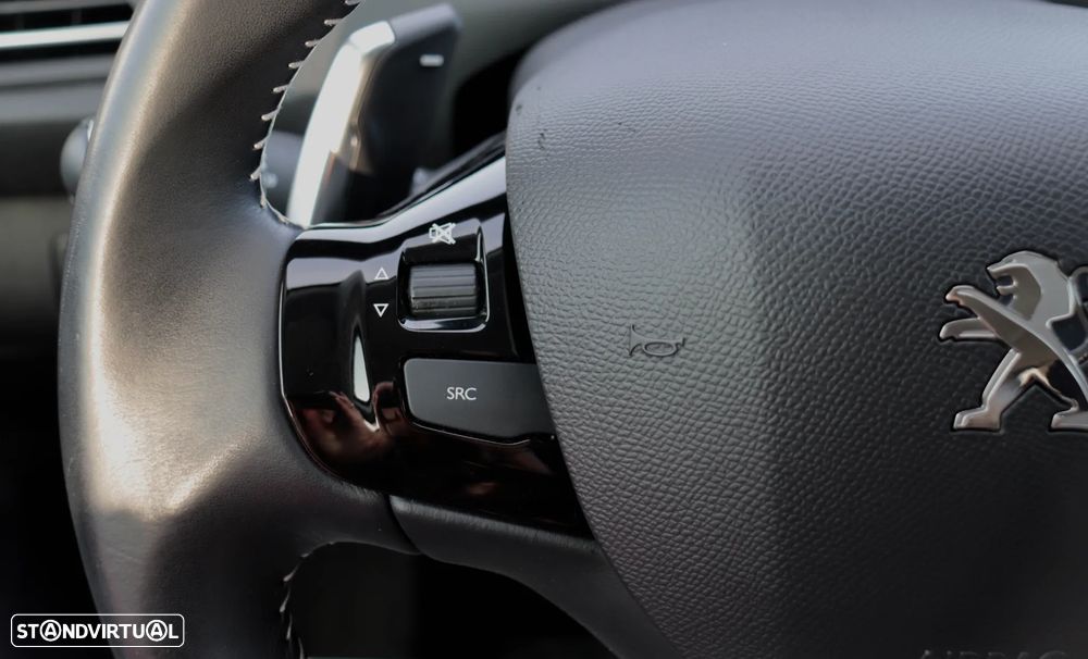 Peugeot 308 PureTech 130 EAT8 Allure - 22