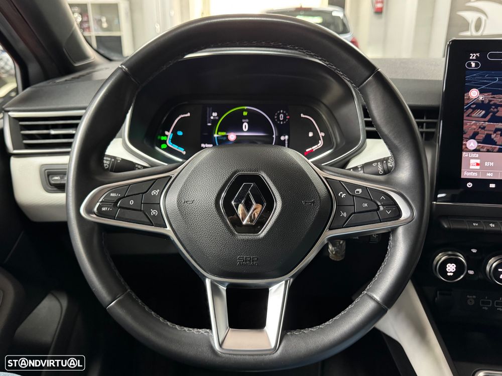 Renault Clio 1.6 E-Tech Initiale Paris - 27