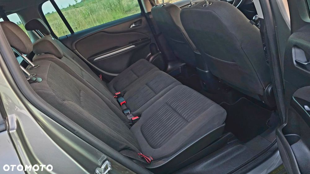 Opel Zafira - 28