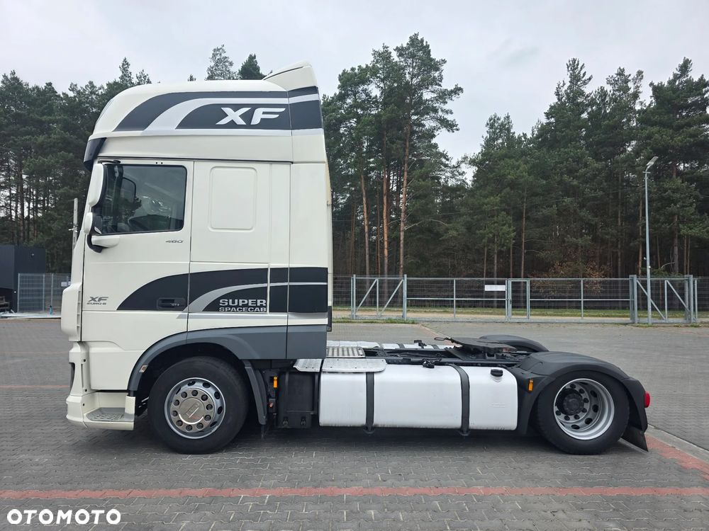 DAF XF 460 Super Space Cab Low Deck Mega/Standard siodło podnoszone - 2