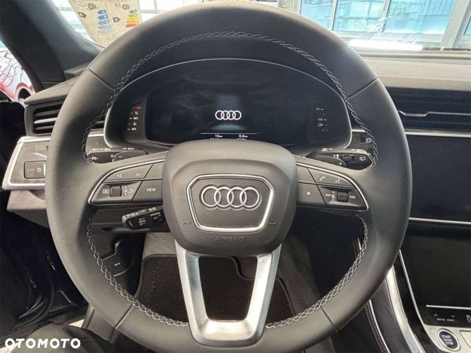 Audi Q8 - 9