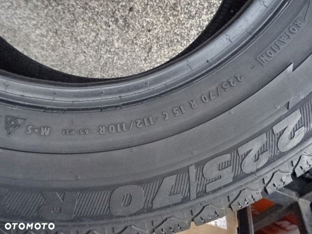225/70/R15C 112/110R Semperit Van -Grip 2 - 6
