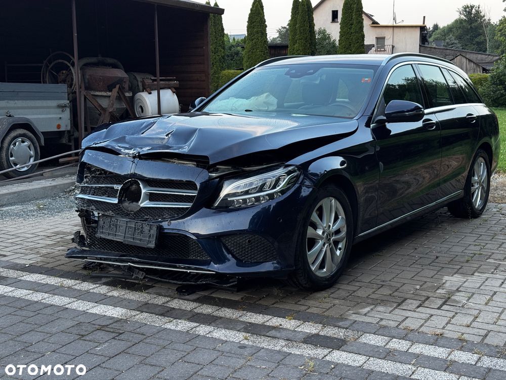 Mercedes-Benz Klasa C 220 d 9G-TRONIC Exclusive - 4