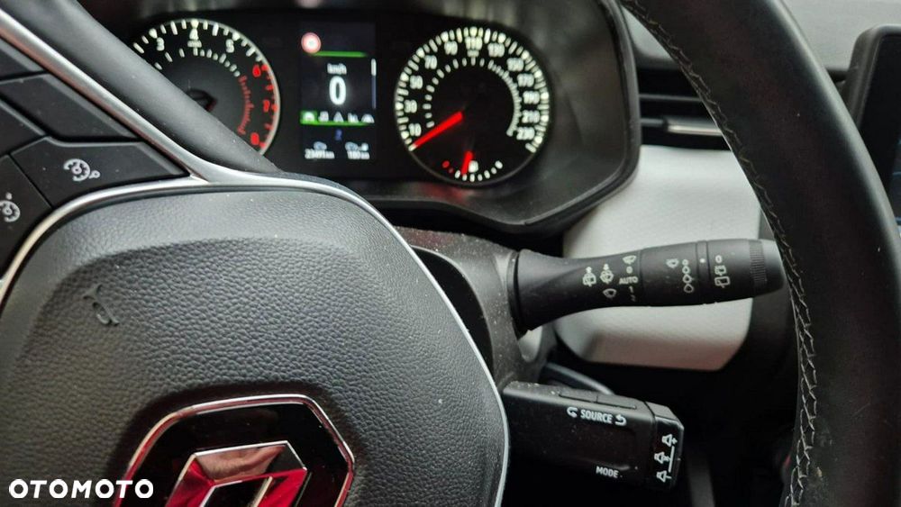 Renault Clio - 21