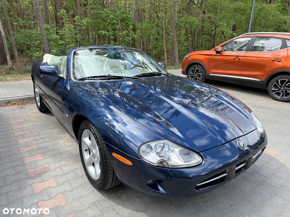 Jaguar XK8 - 9