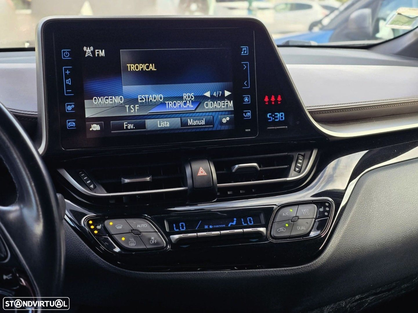 Toyota C-HR 1.8 HSD Exclusive+P.Luxury - 28