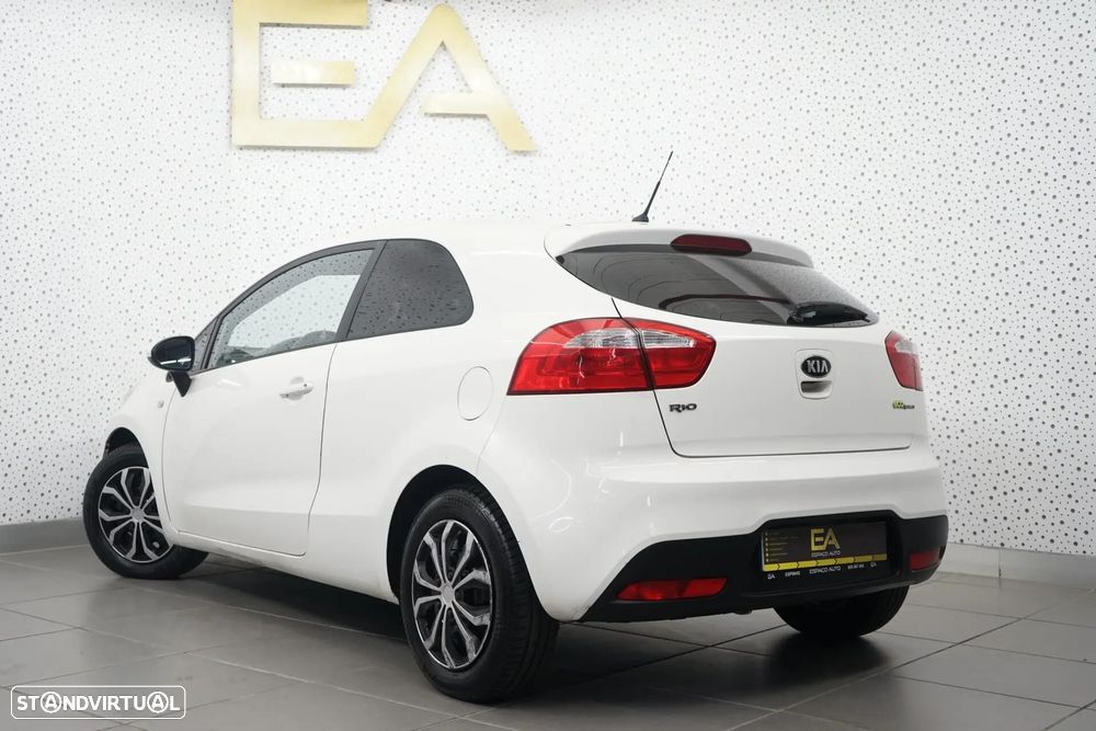 Kia Rio 1.1 CRDi LX - 4