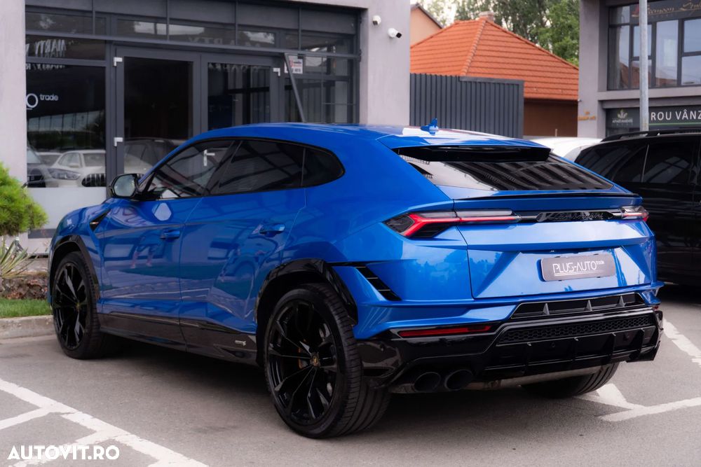 Lamborghini URUS - 11