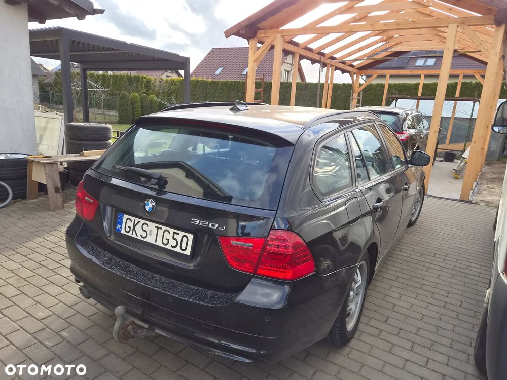 BMW Seria 3 320d - 8